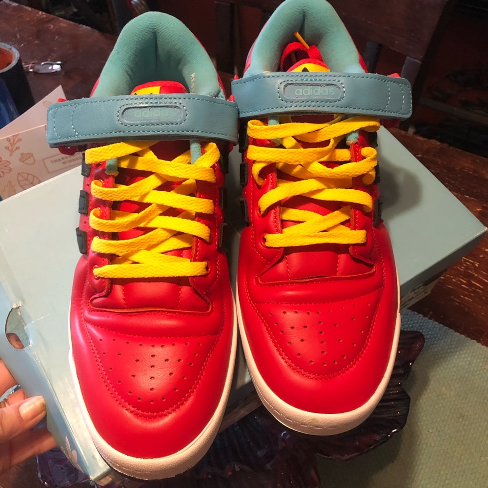 *NEW SOUTH PARK Adidas Originals! Unisex Forum South Park Sneakers.